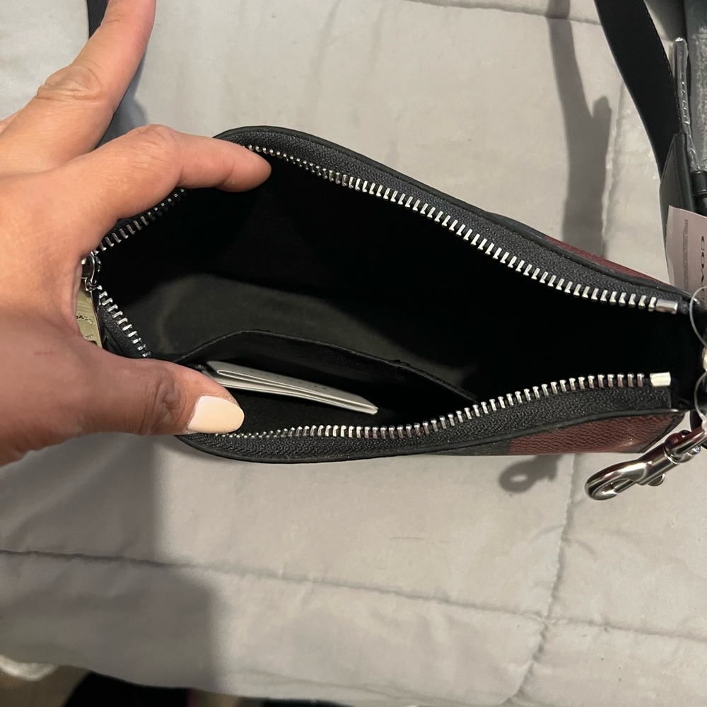Coach Crossbody Bag - Picture 7 of 8